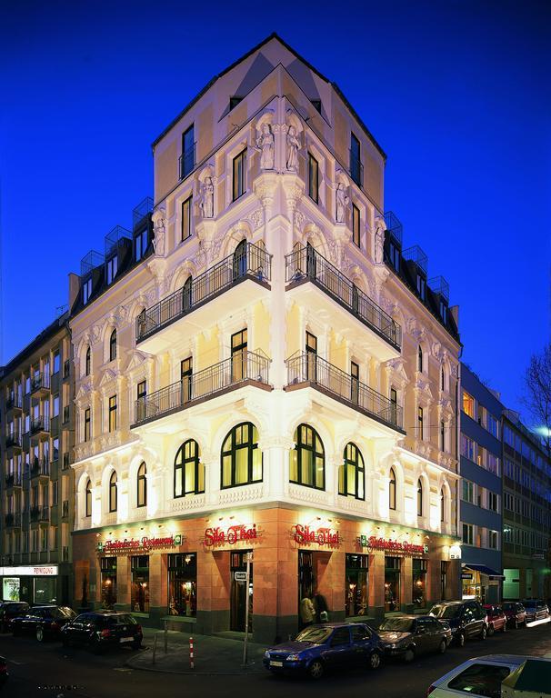 Burns Art Hotel Дюселдорф Екстериор снимка