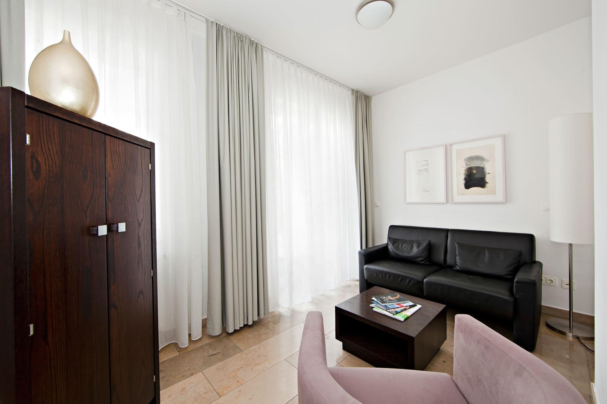 Burns Art Hotel Дюселдорф Екстериор снимка