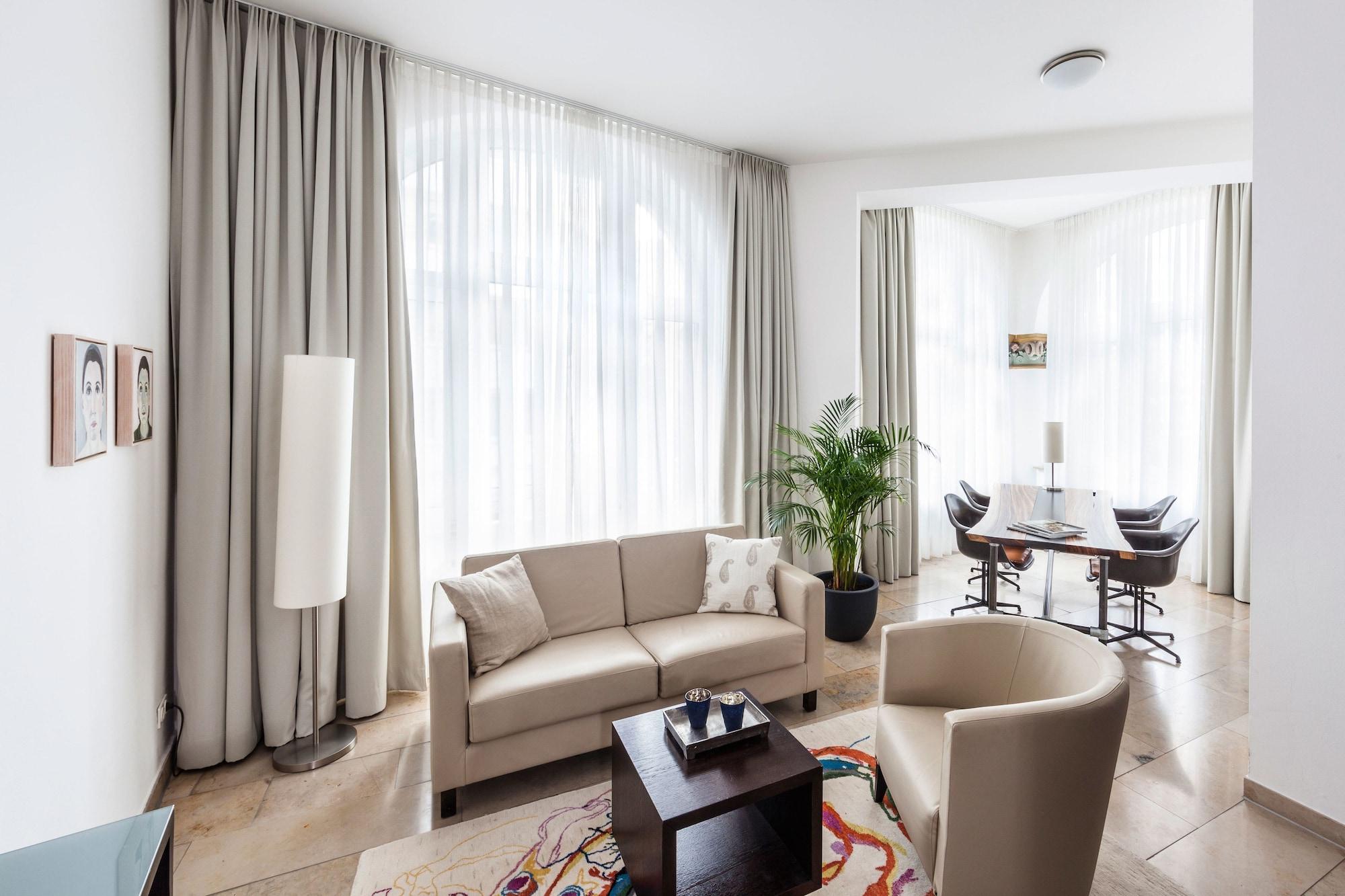 Burns Art Hotel Дюселдорф Екстериор снимка