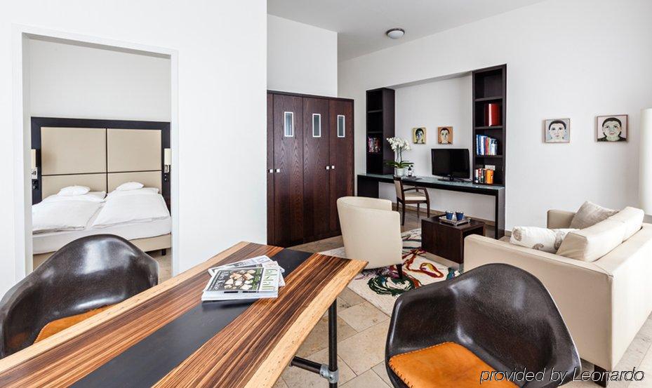 Burns Art Hotel Дюселдорф Екстериор снимка