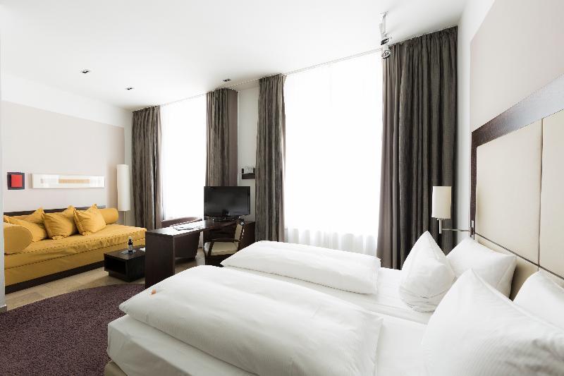 Burns Art Hotel Дюселдорф Екстериор снимка