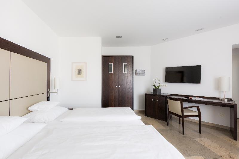 Burns Art Hotel Дюселдорф Екстериор снимка